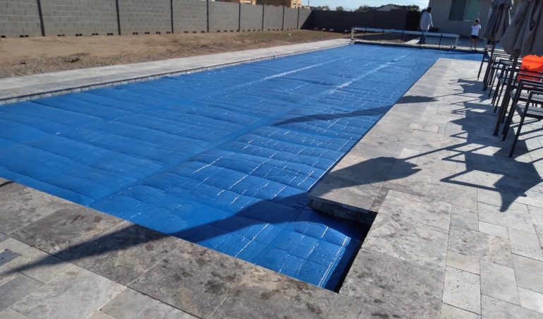 Lap Pool Shape Thermal Pool Cover (Heatsaver) With Roller AZ